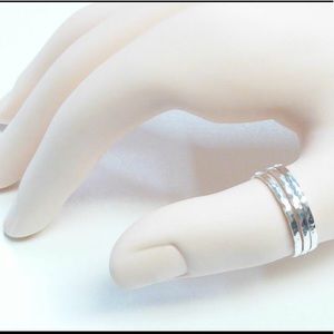 Stack of sterling silver rings - 8 rings